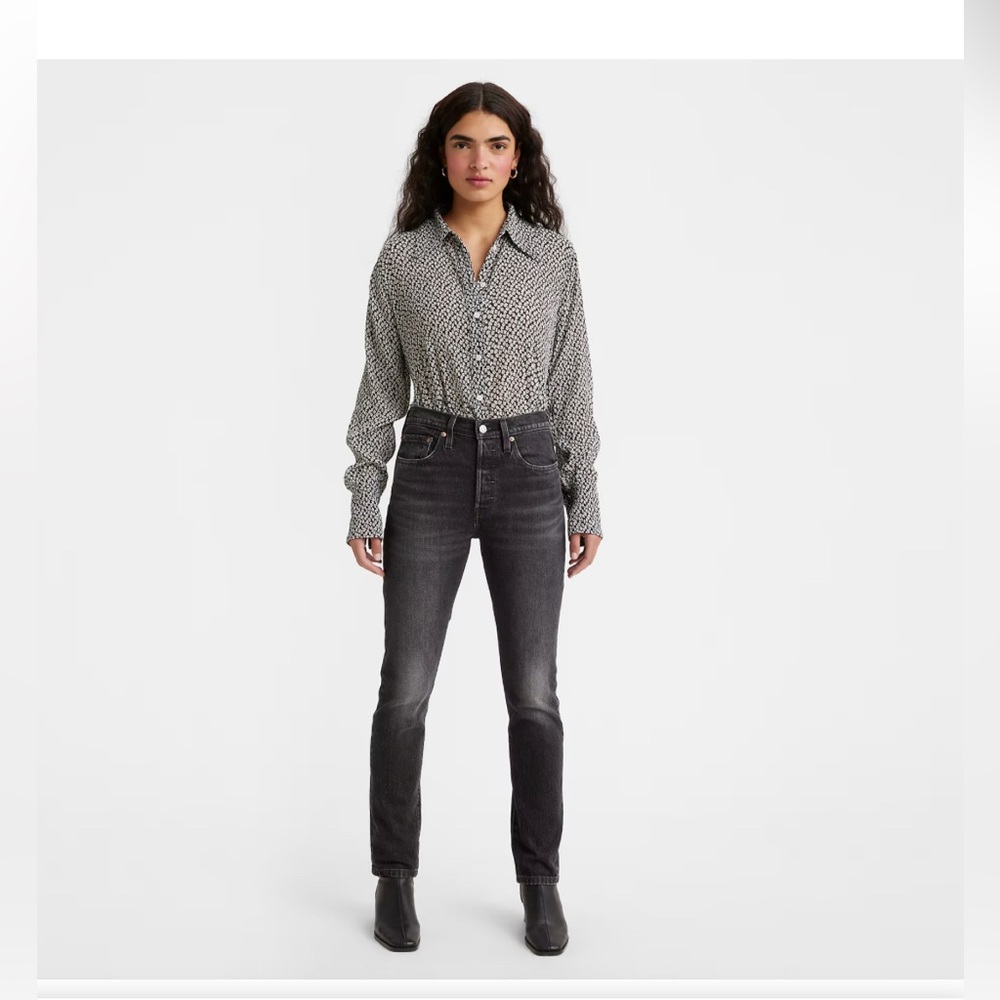 Levis 501 Skinny Women’s Jeans                     “Pay My Way” Black Wash